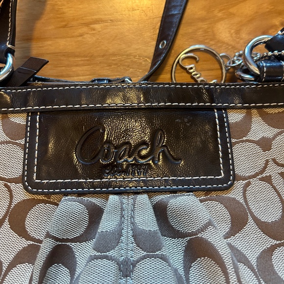 Authentic Coach Pleated East West Gallery Signature Handbag Brown with bag EUC - Picture 2 of 9